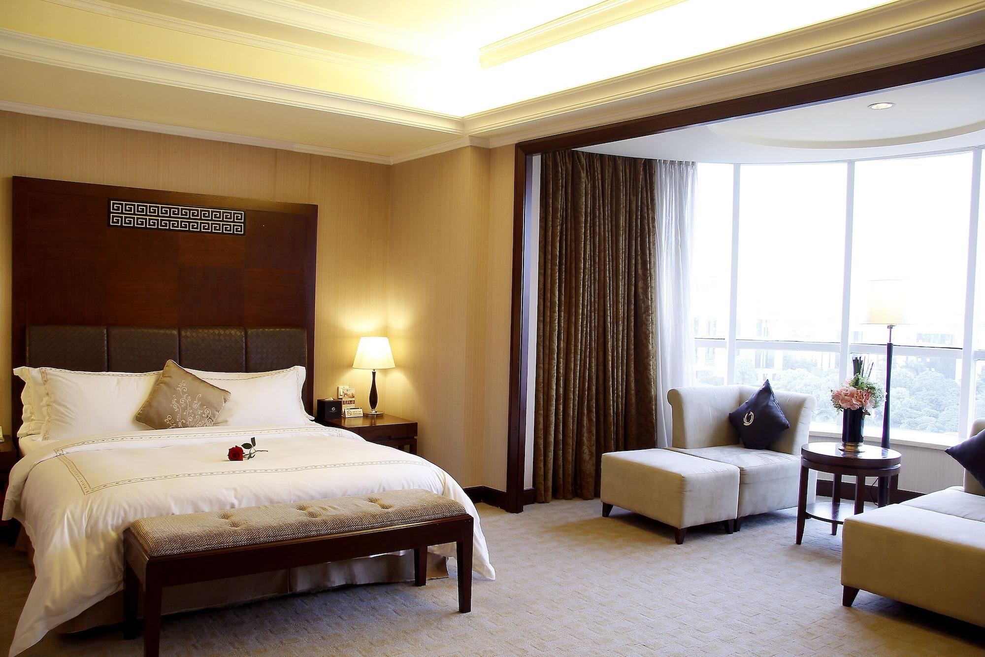 The Royal Marina Plaza Hotel Гуанчжоу Экстерьер фото