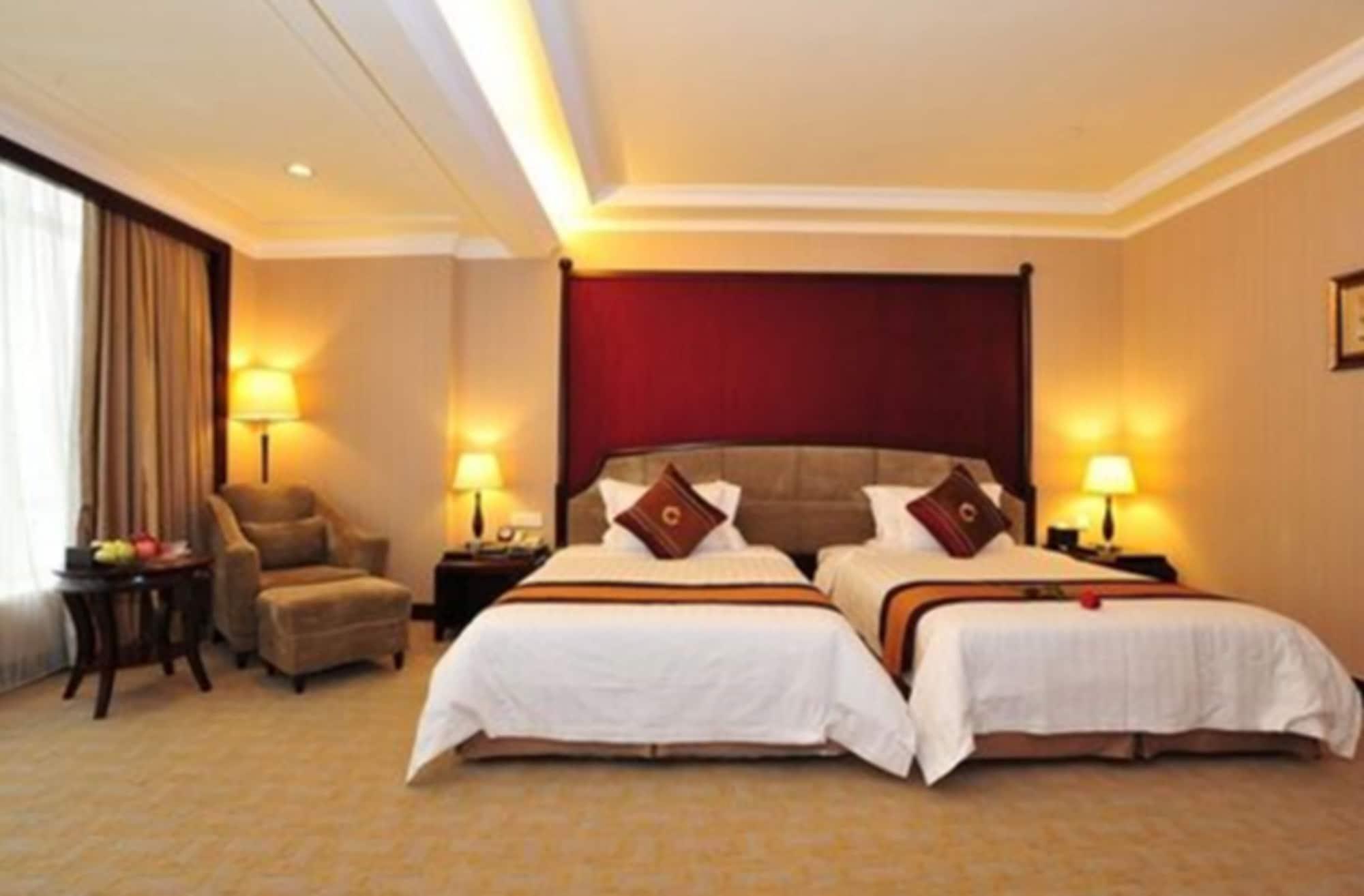 The Royal Marina Plaza Hotel Гуанчжоу Экстерьер фото