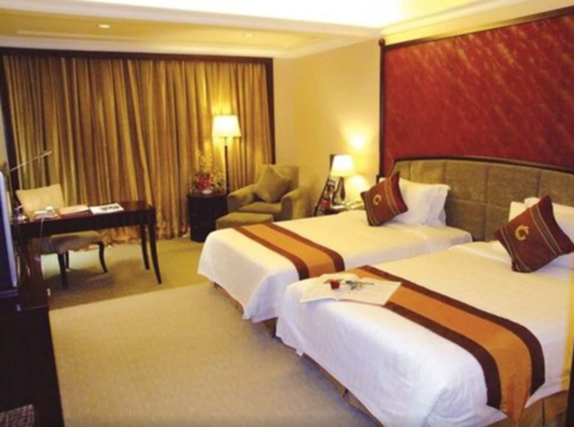 The Royal Marina Plaza Hotel Гуанчжоу Экстерьер фото