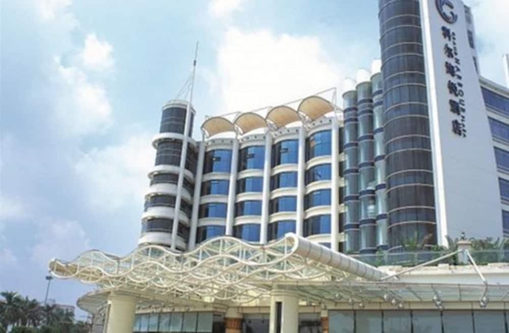 The Royal Marina Plaza Hotel Гуанчжоу Экстерьер фото