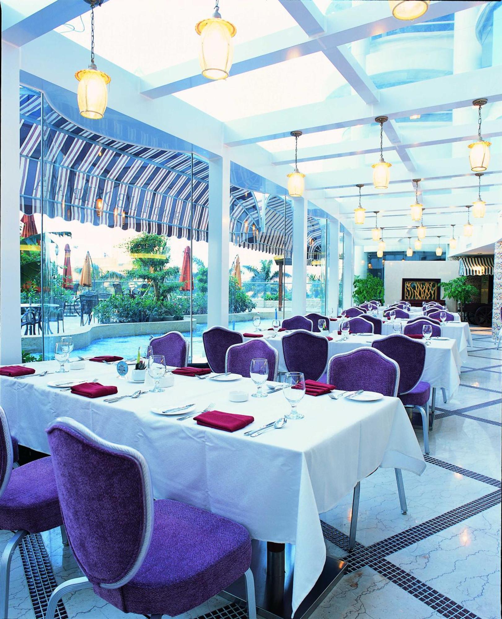 The Royal Marina Plaza Hotel Гуанчжоу Экстерьер фото