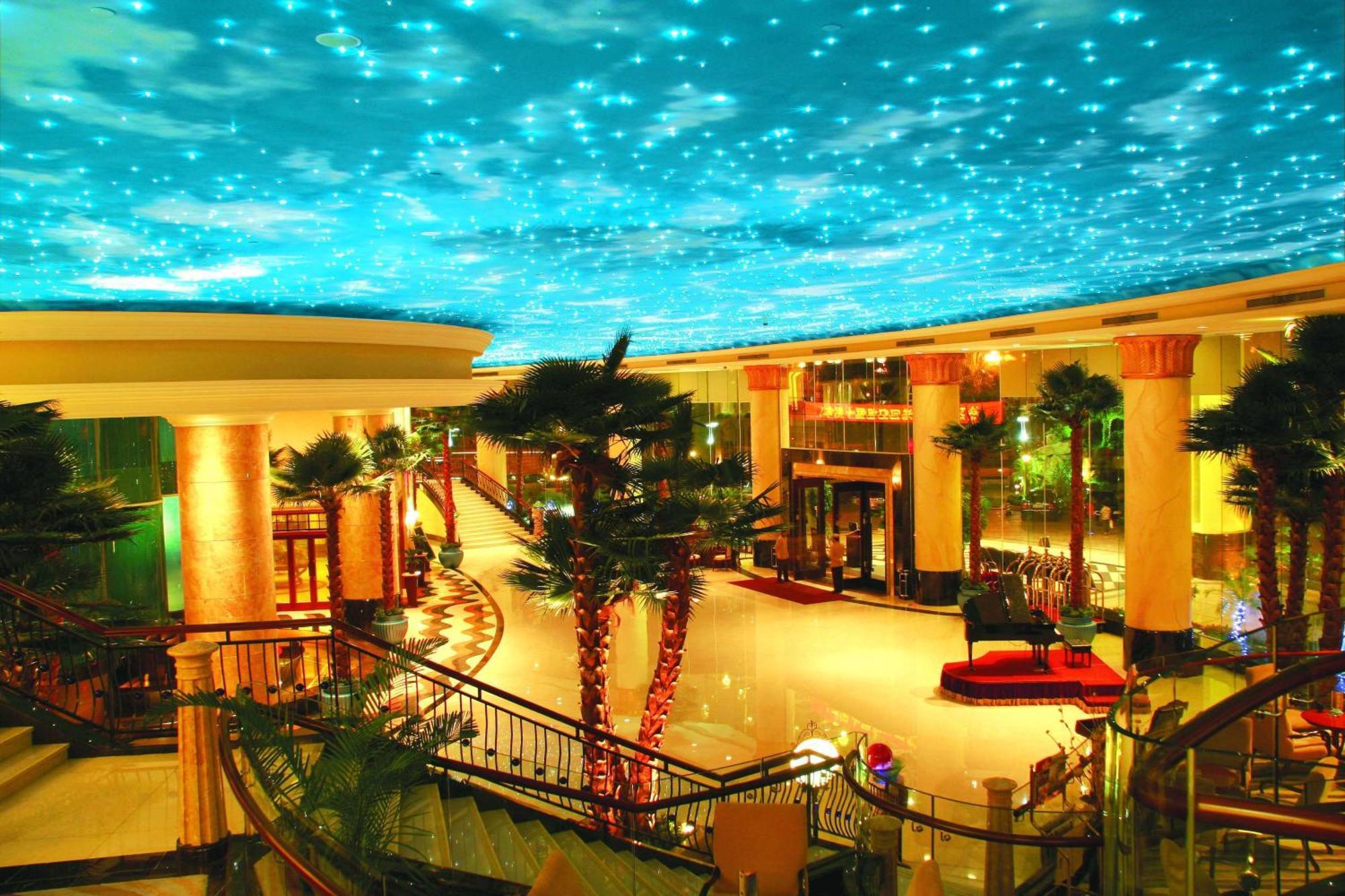The Royal Marina Plaza Hotel Гуанчжоу Интерьер фото
