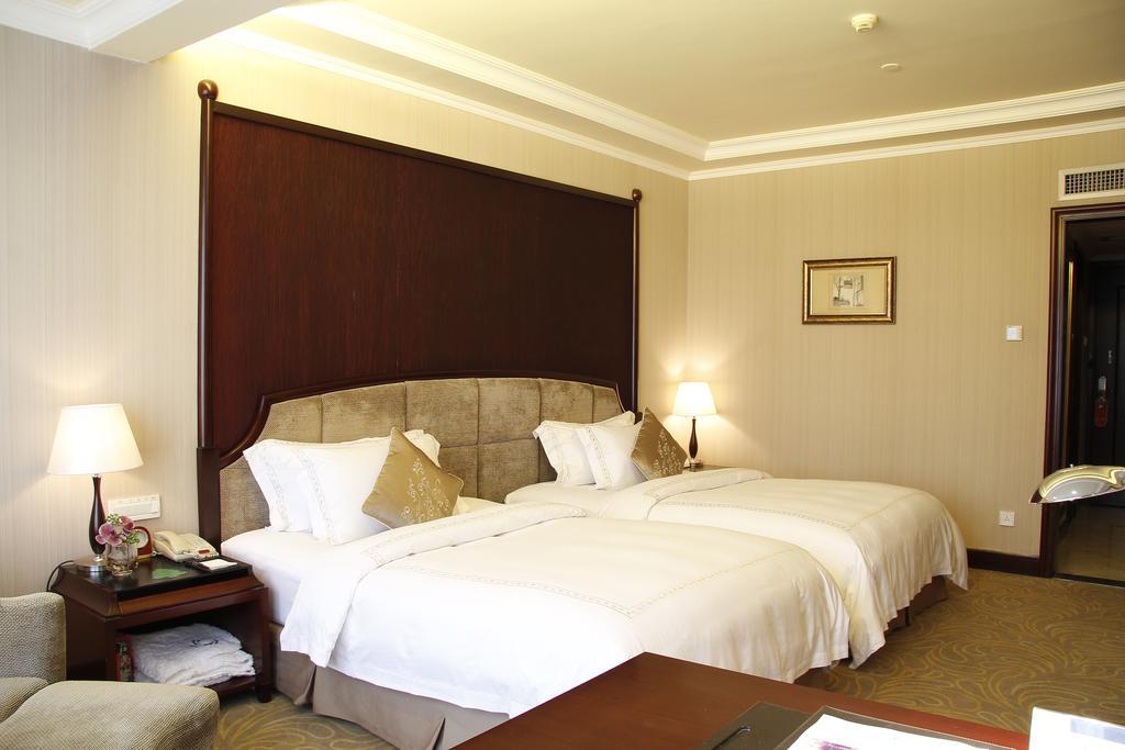 The Royal Marina Plaza Hotel Гуанчжоу Экстерьер фото