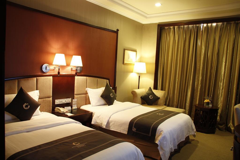 The Royal Marina Plaza Hotel Гуанчжоу Экстерьер фото