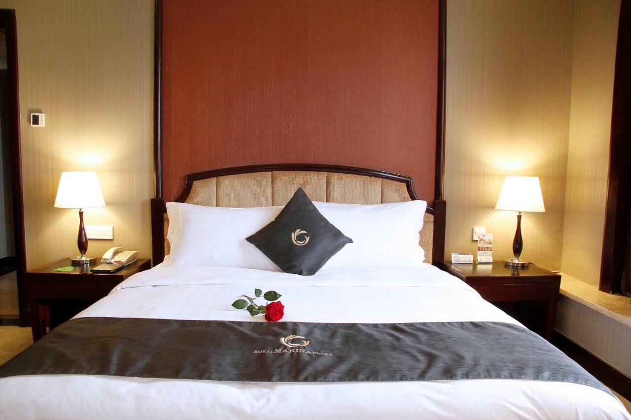 The Royal Marina Plaza Hotel Гуанчжоу Экстерьер фото