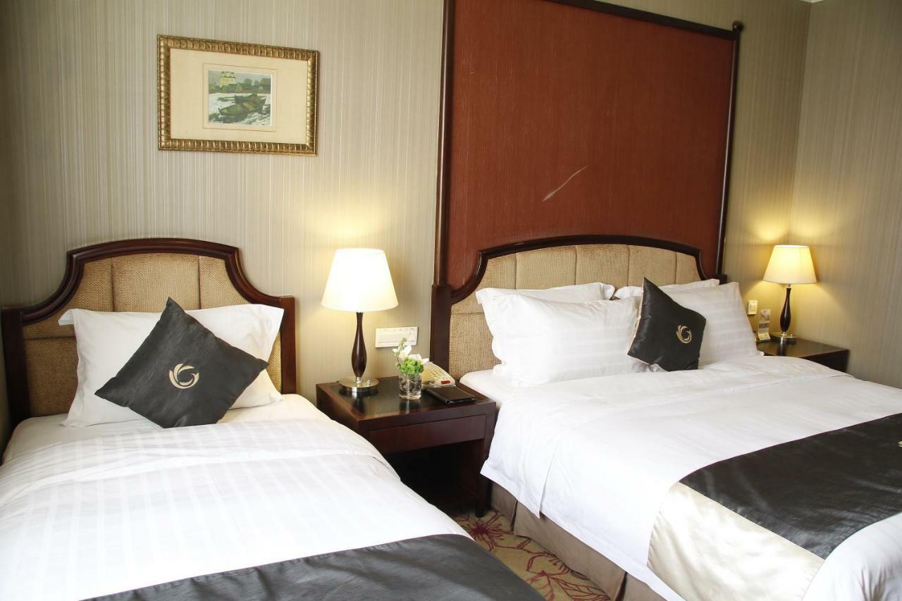 The Royal Marina Plaza Hotel Гуанчжоу Экстерьер фото
